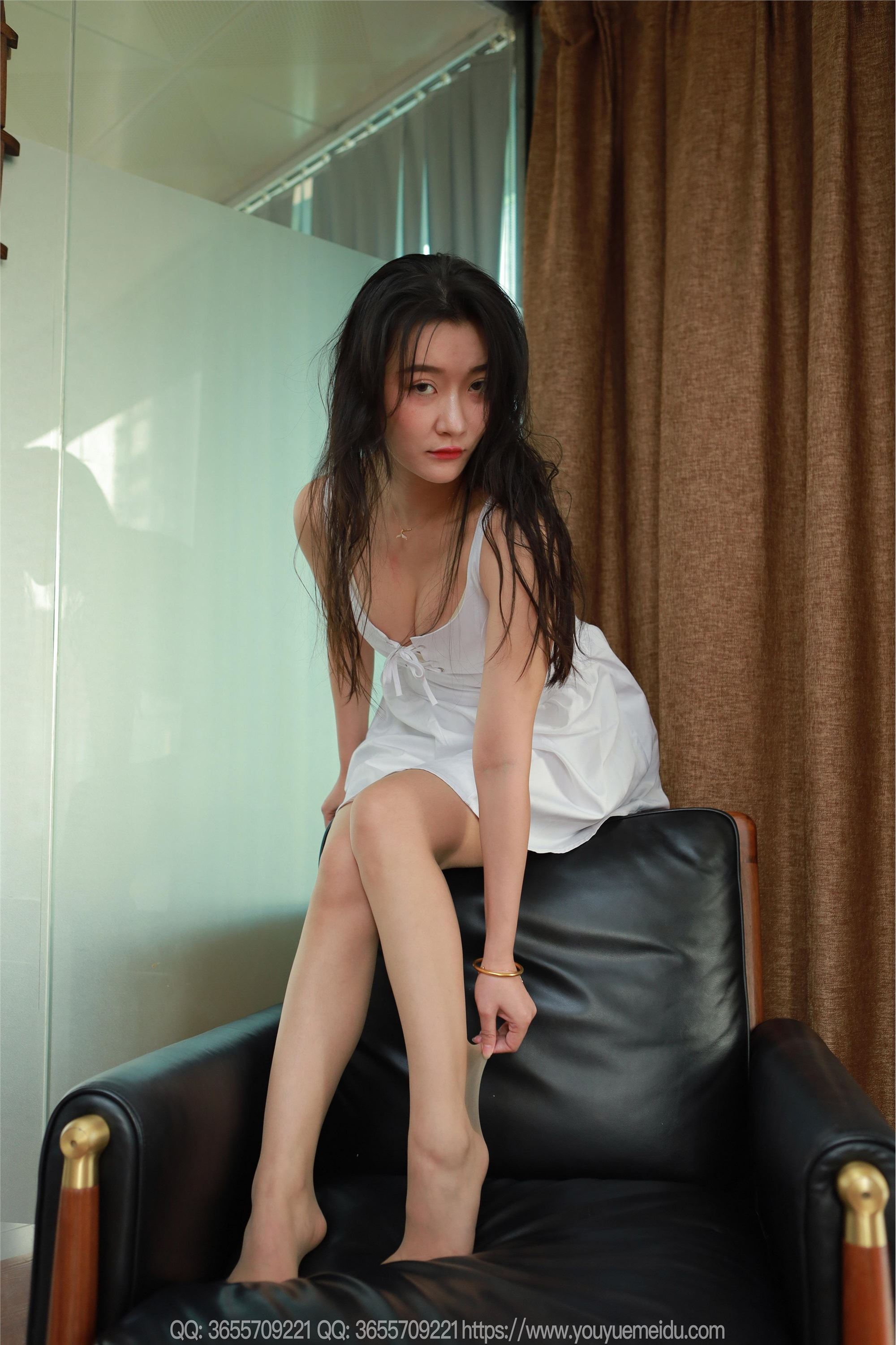 IESS异思趣向  2025.03.21 丝享家 2007 秋秋《低胸白色裙（下）》